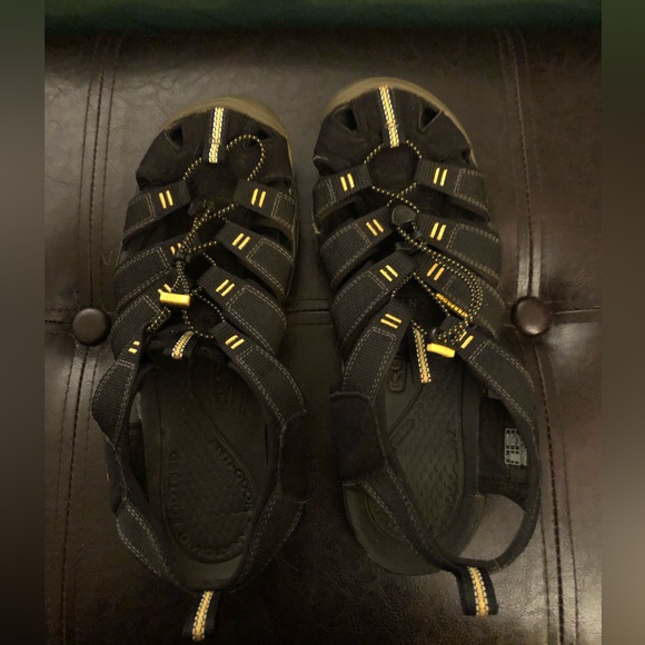 Keen Women’s Whisper Hiking Sandals- Used- Size 9 1/2 - Picture 1 of 6